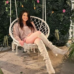 Meet your Posher, Elyse